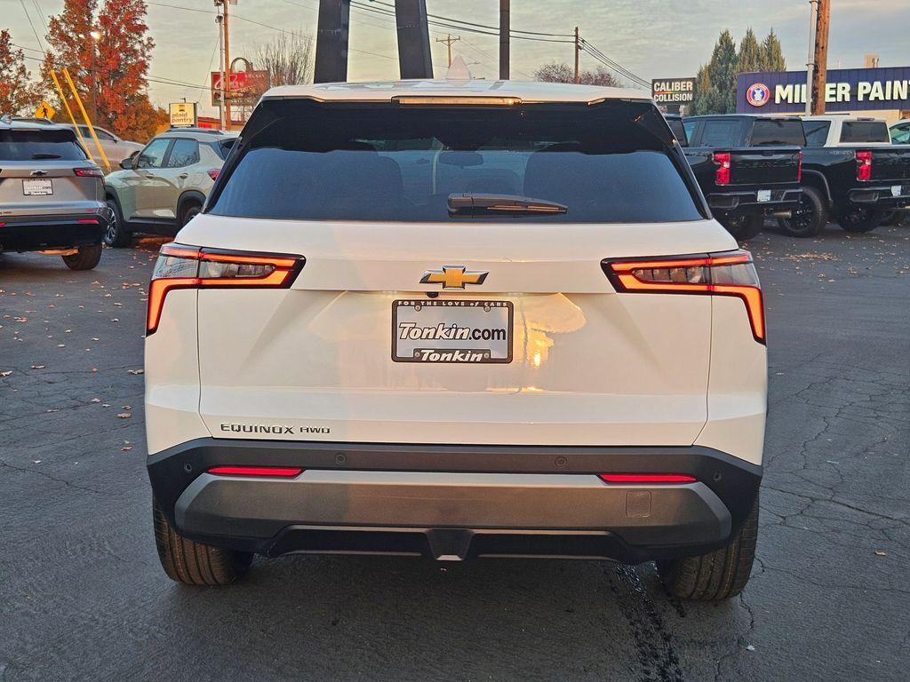 new 2026 Chevrolet Equinox car, priced at $32,044