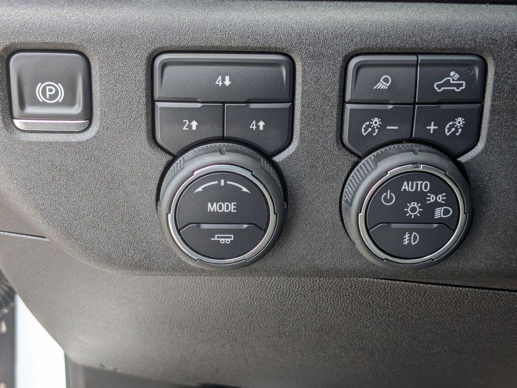 new 2025 Chevrolet Silverado 3500 car, priced at $76,719