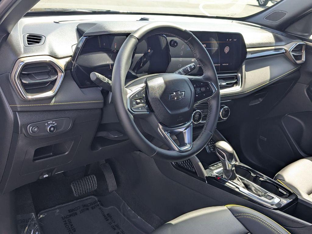 new 2025 Chevrolet TrailBlazer car, priced at $32,479