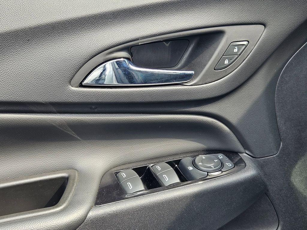 used 2022 Chevrolet Equinox car, priced at $23,857