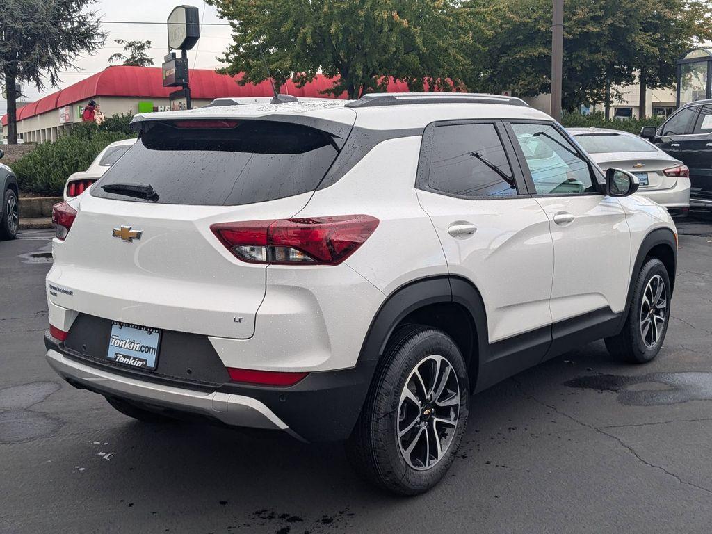 new 2025 Chevrolet TrailBlazer car, priced at $27,990