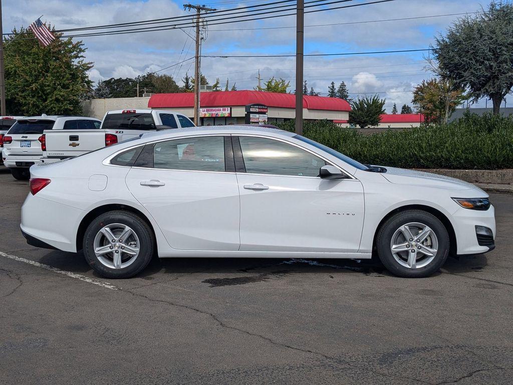 new 2025 Chevrolet Malibu car, priced at $26,115