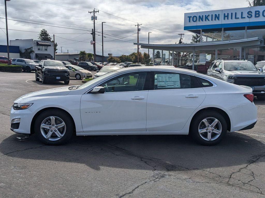 new 2025 Chevrolet Malibu car, priced at $26,115