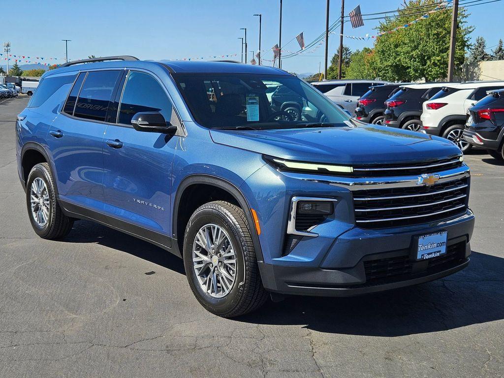 new 2026 Chevrolet Traverse car, priced at $44,894
