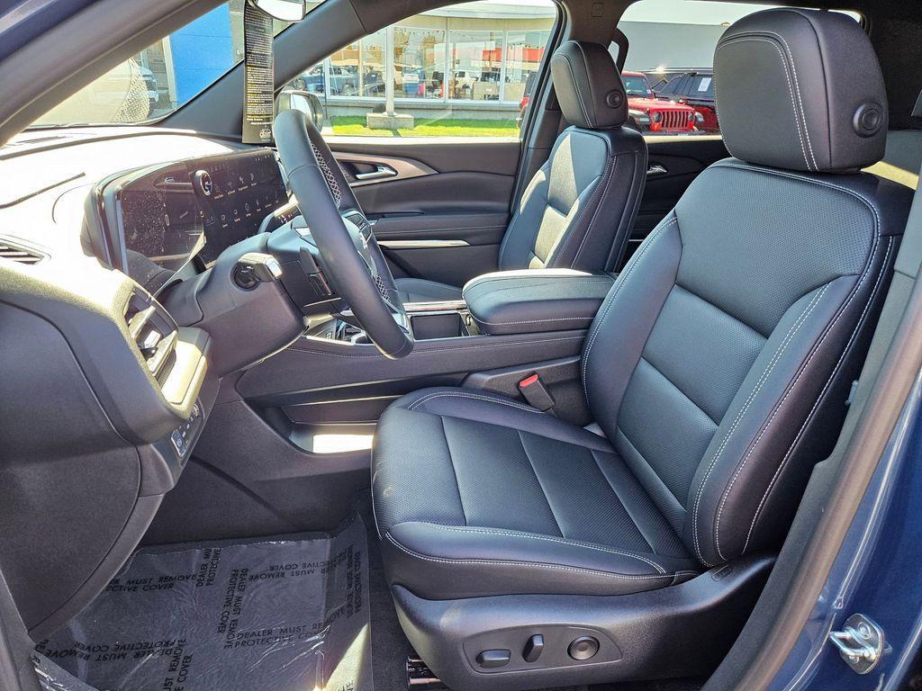 new 2026 Chevrolet Traverse car, priced at $44,894
