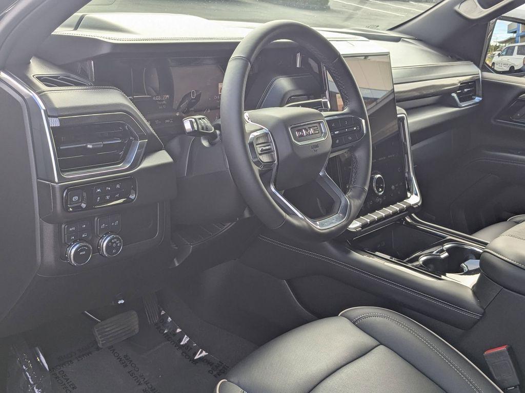 used 2025 GMC Yukon car, priced at $69,776