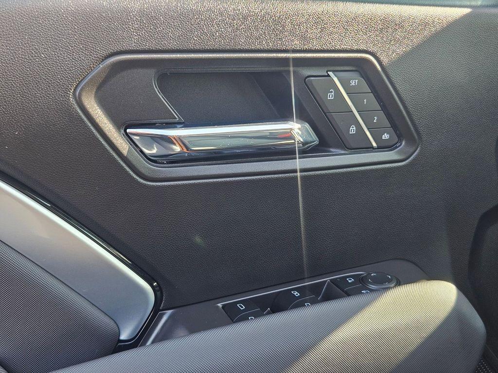 new 2026 Chevrolet Colorado car, priced at $45,992