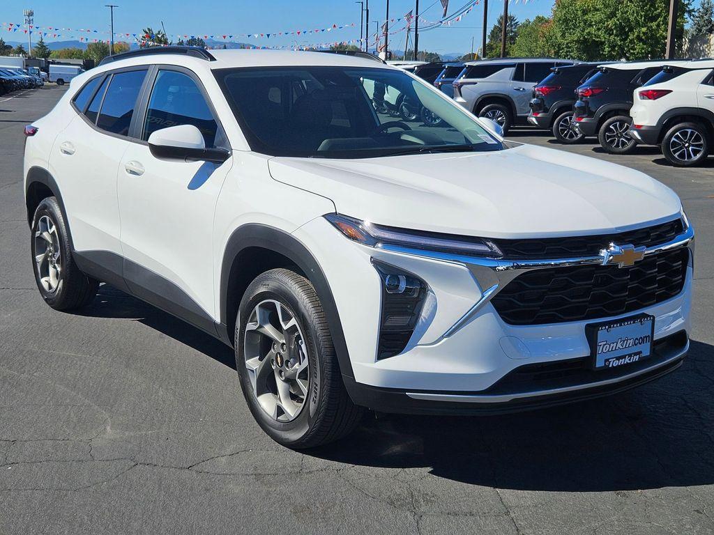 new 2025 Chevrolet Trax car, priced at $22,821