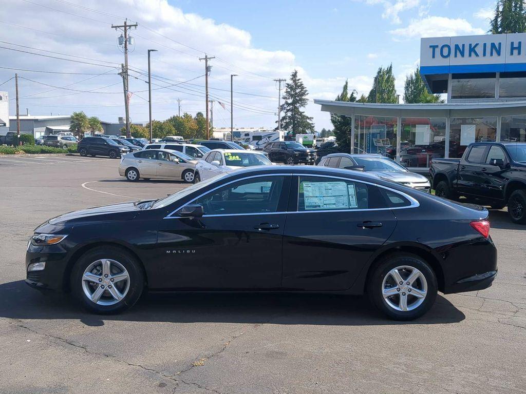 new 2025 Chevrolet Malibu car, priced at $25,897