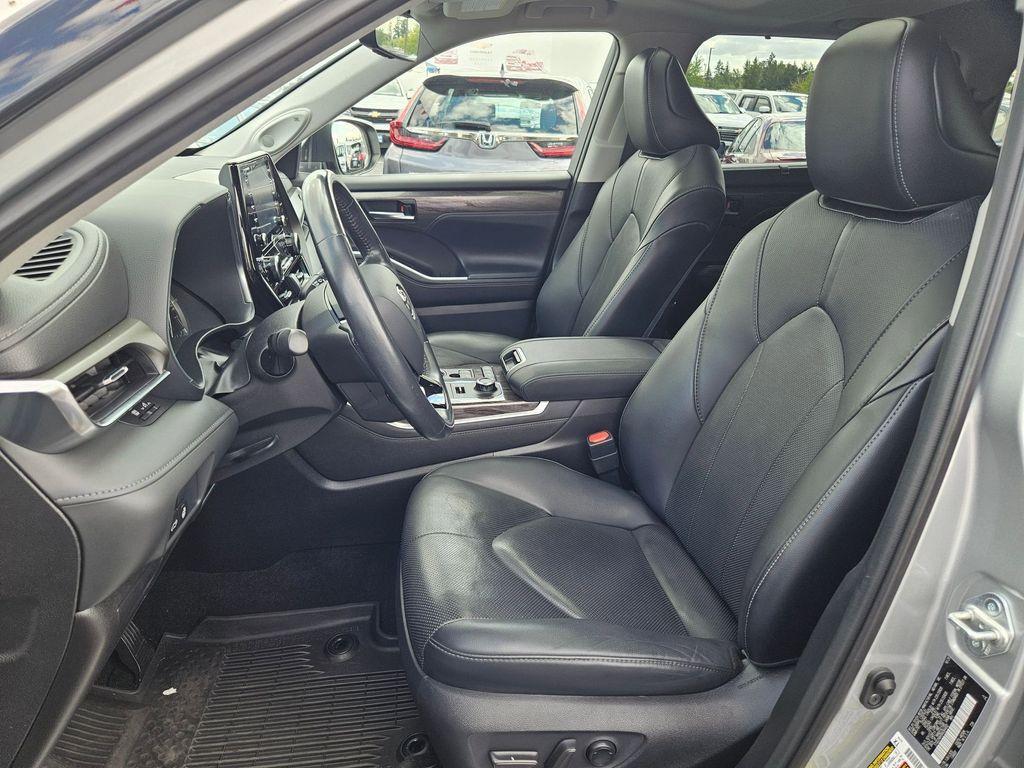used 2021 Toyota Highlander car, priced at $37,949