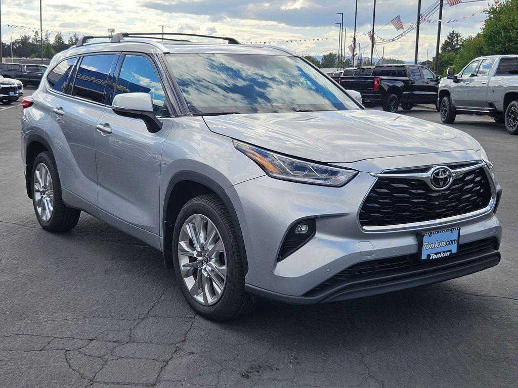 used 2021 Toyota Highlander car, priced at $37,949