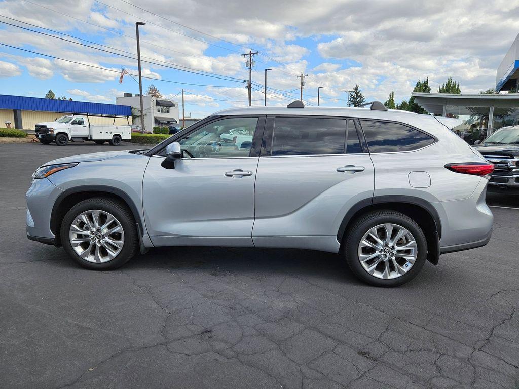 used 2021 Toyota Highlander car, priced at $37,949