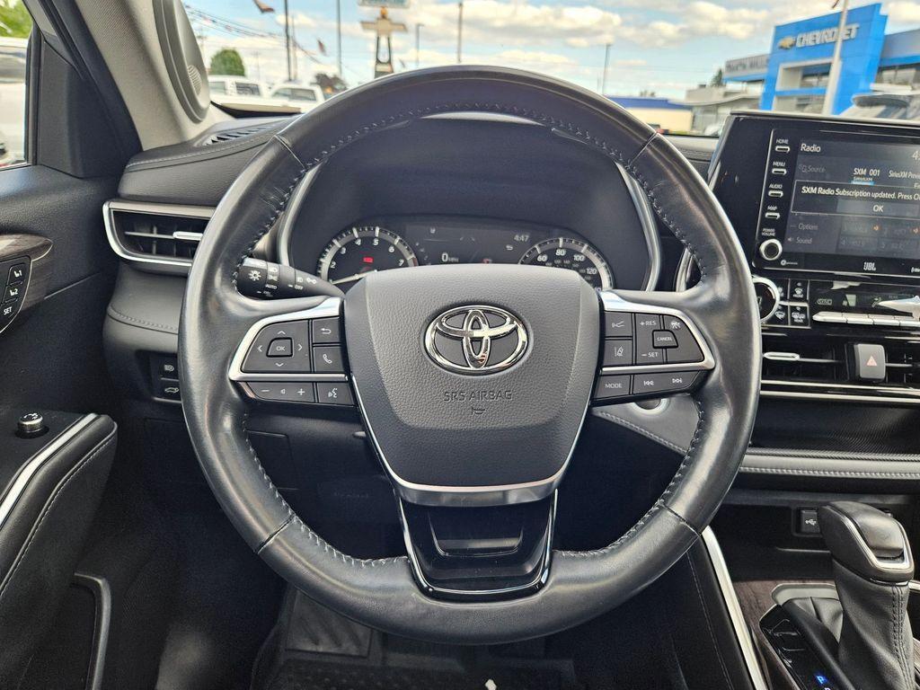 used 2021 Toyota Highlander car, priced at $37,949