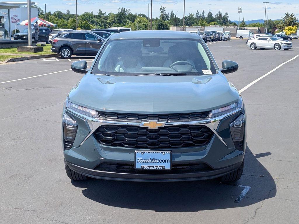 new 2025 Chevrolet Trax car, priced at $23,560