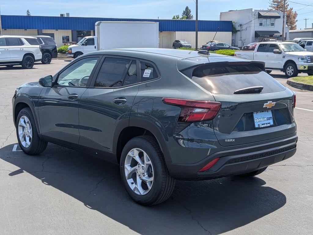 new 2025 Chevrolet Trax car, priced at $23,560