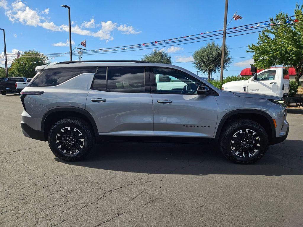 new 2026 Chevrolet Traverse car, priced at $52,594