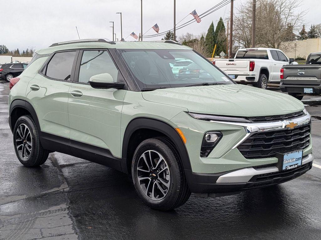 new 2025 Chevrolet TrailBlazer car, priced at $31,725