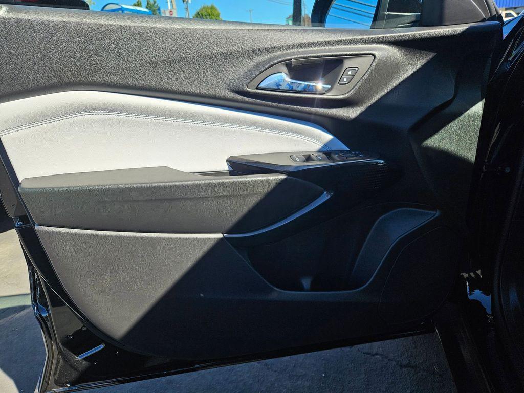 new 2025 Chevrolet Trax car, priced at $21,821