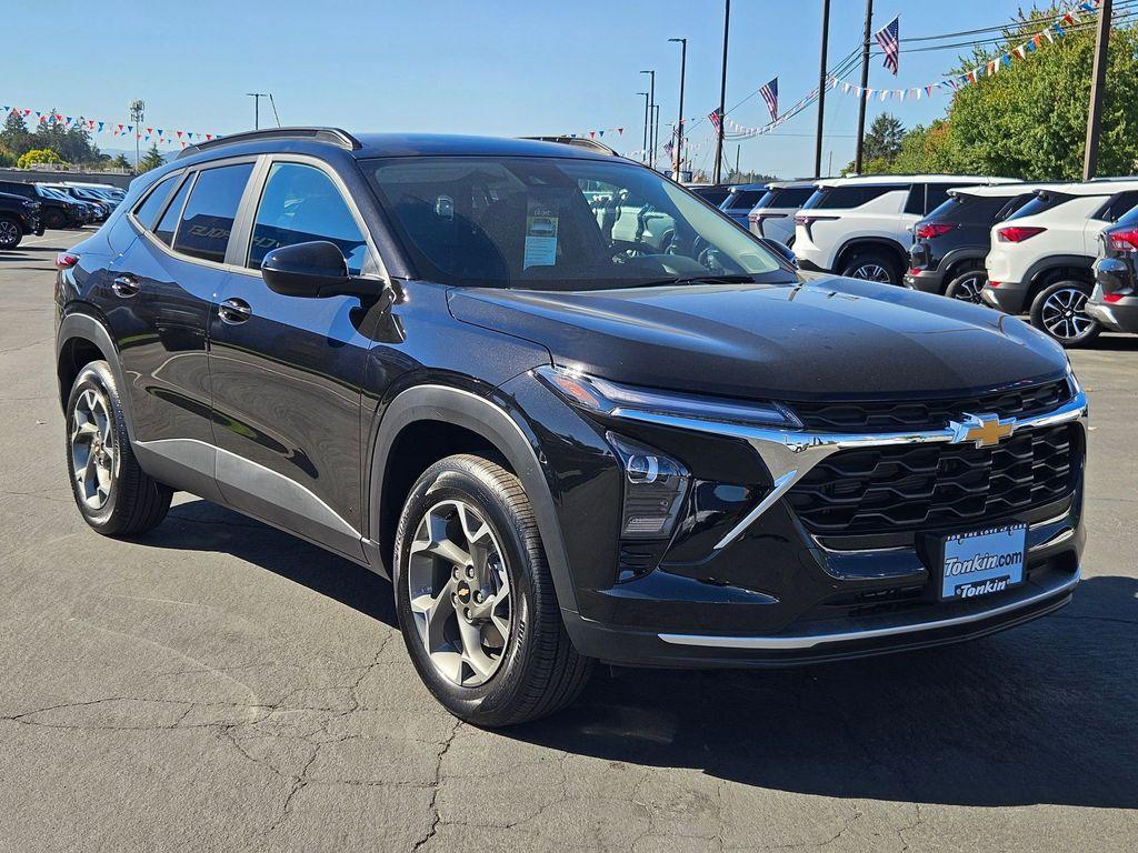 new 2025 Chevrolet Trax car, priced at $21,821