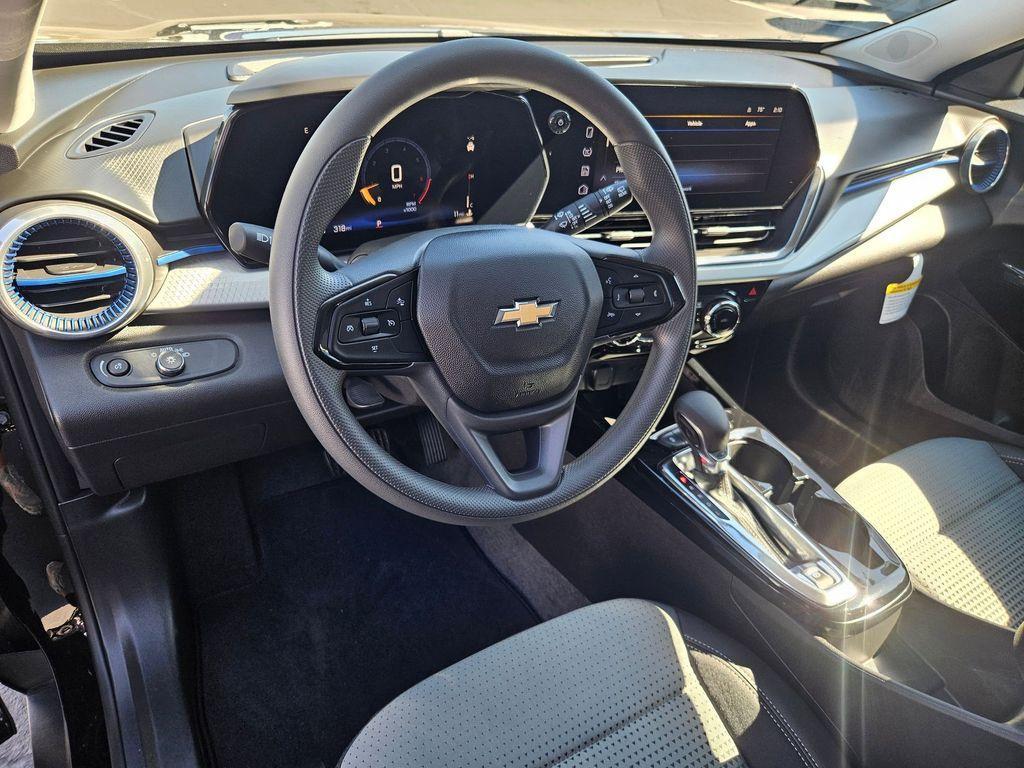 new 2025 Chevrolet Trax car, priced at $21,821