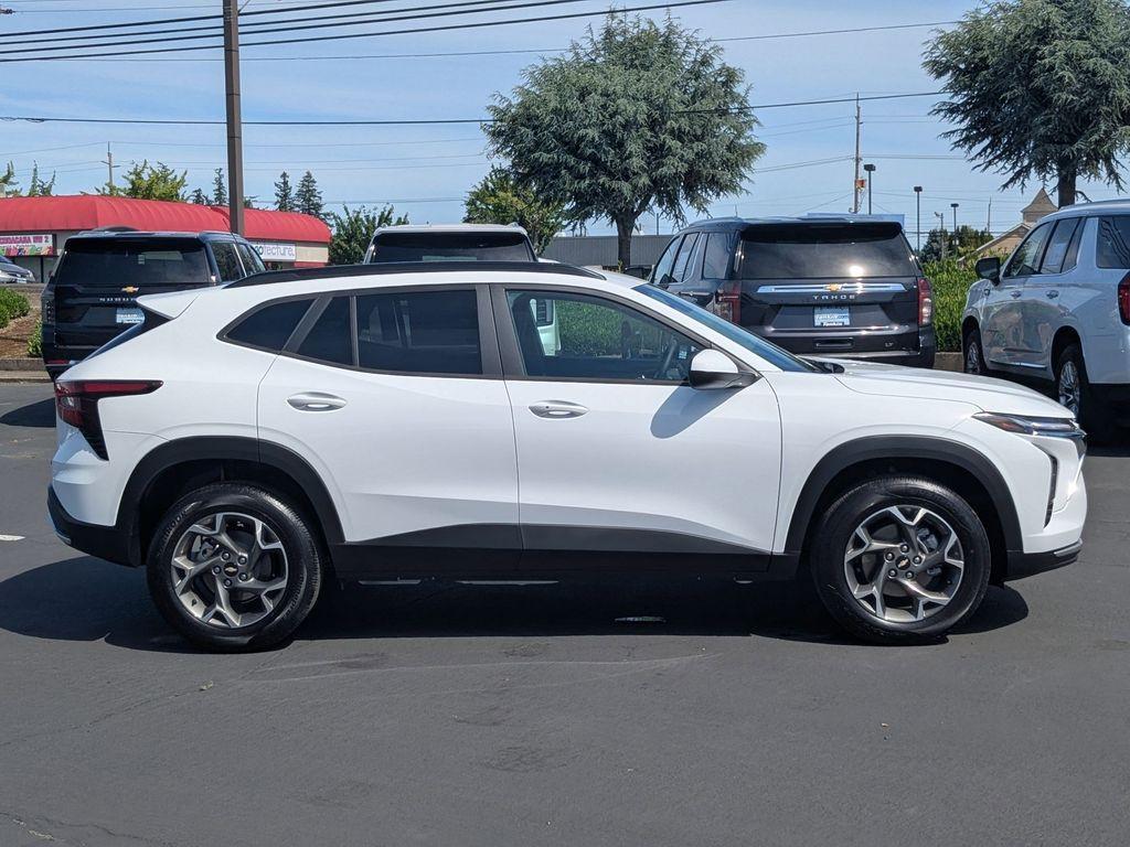 new 2025 Chevrolet Trax car, priced at $25,514