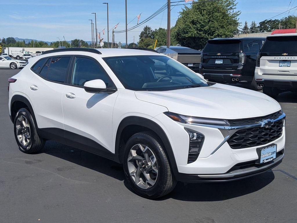 new 2025 Chevrolet Trax car, priced at $25,514