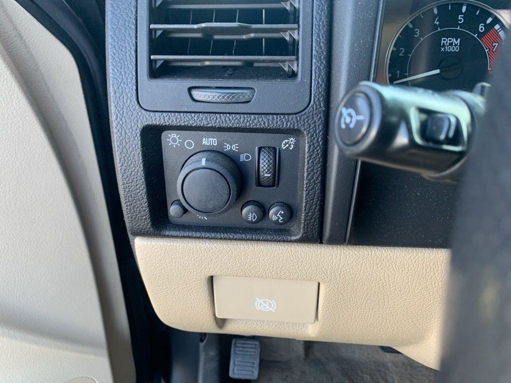 used 2008 Hummer H3 car, priced at $13,879