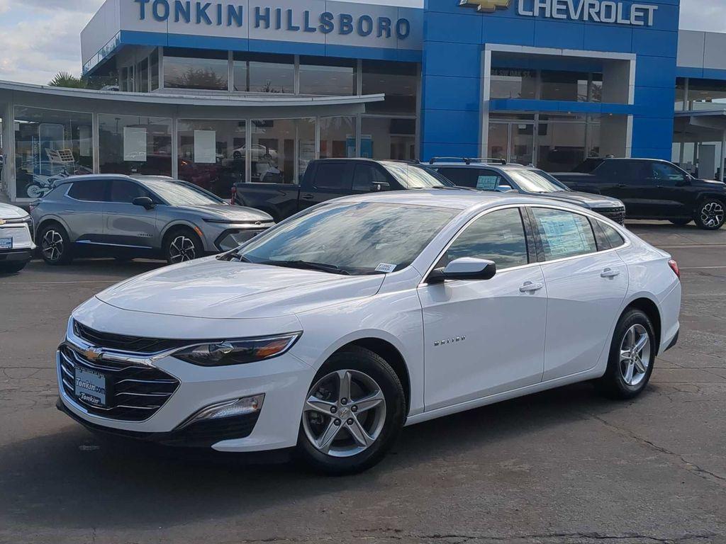 new 2025 Chevrolet Malibu car, priced at $25,945