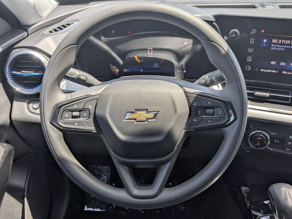 new 2025 Chevrolet Trax car, priced at $24,669