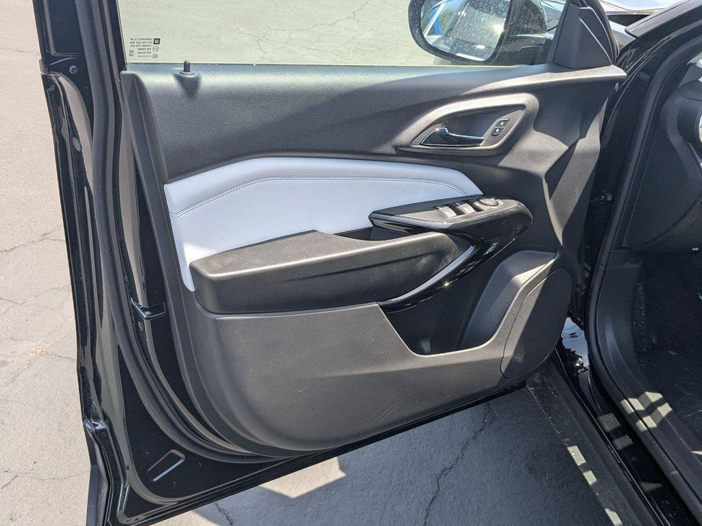 new 2025 Chevrolet Trax car, priced at $24,669