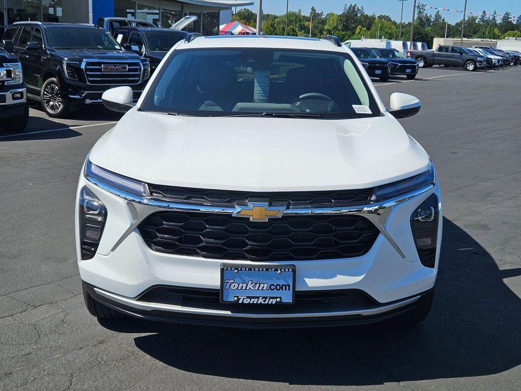 new 2025 Chevrolet Trax car, priced at $23,716