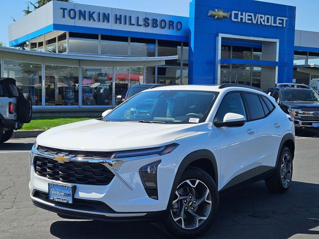 new 2025 Chevrolet Trax car, priced at $23,716