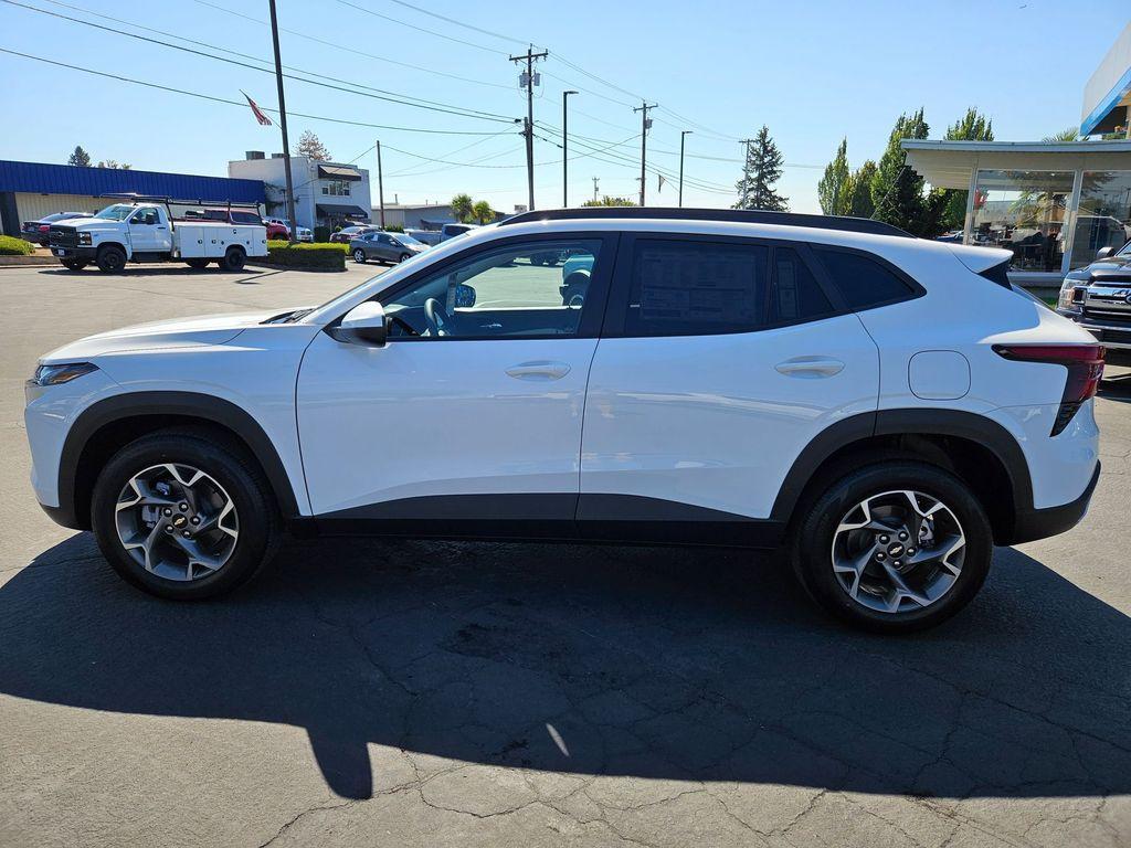new 2025 Chevrolet Trax car, priced at $23,716