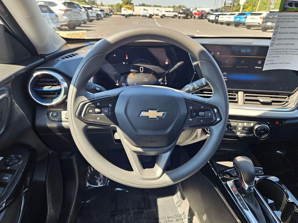 new 2025 Chevrolet Trax car, priced at $23,716