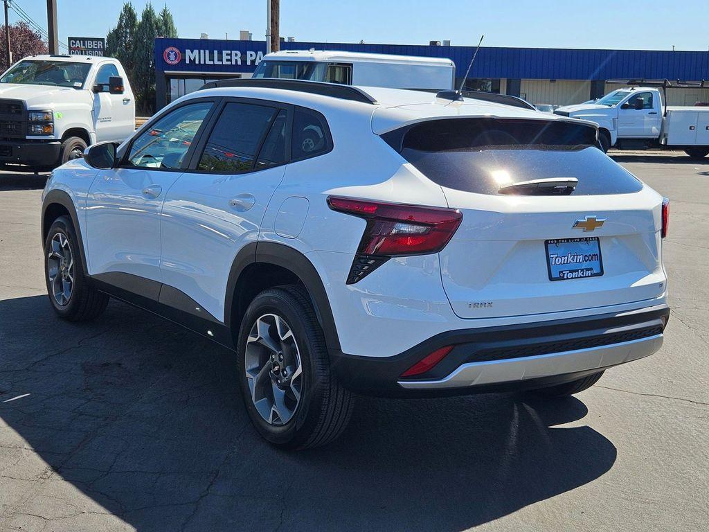 new 2025 Chevrolet Trax car, priced at $24,289