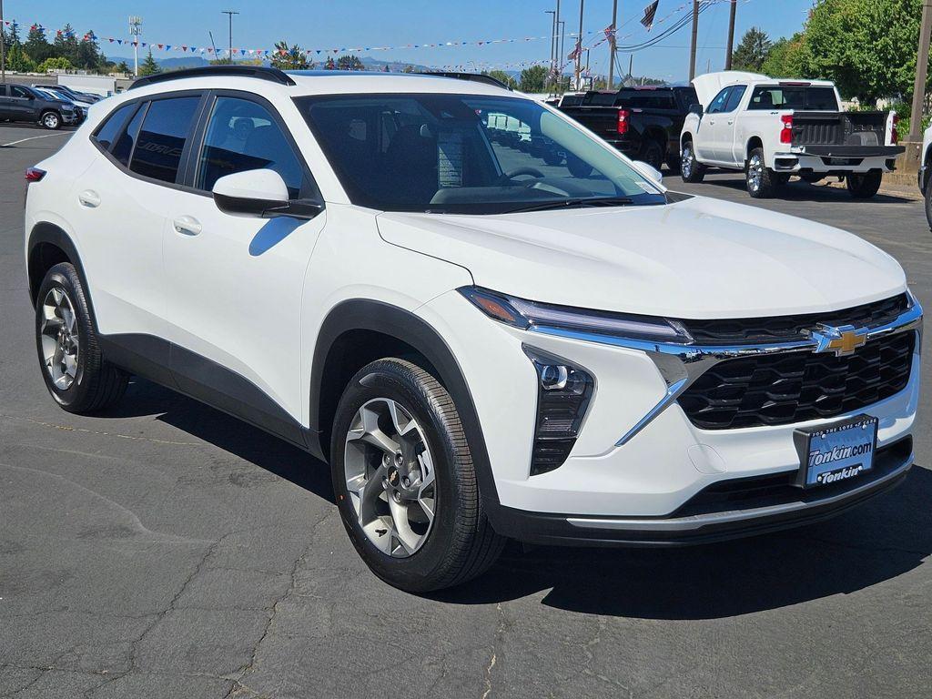 new 2025 Chevrolet Trax car, priced at $24,289