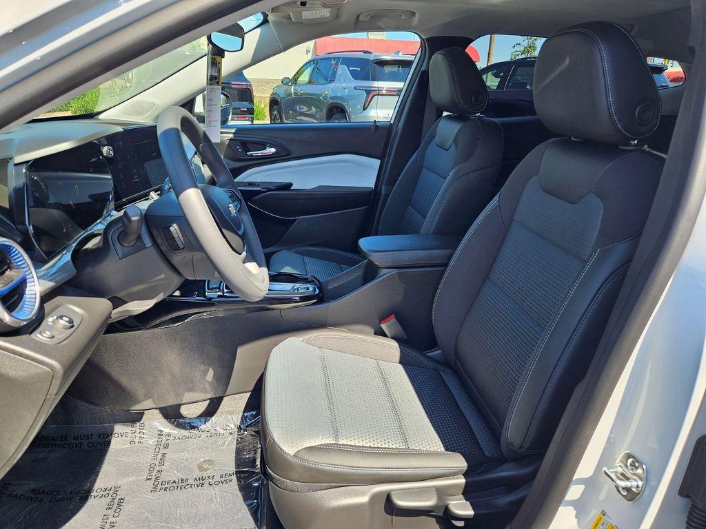 new 2025 Chevrolet Trax car, priced at $23,716