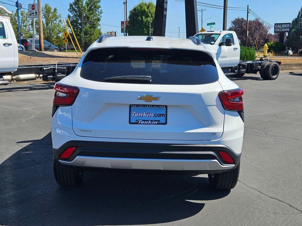 new 2025 Chevrolet Trax car, priced at $24,289