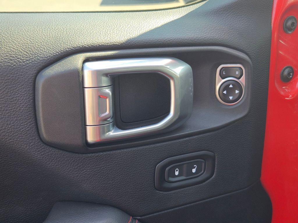 used 2021 Jeep Wrangler Unlimited car, priced at $37,967