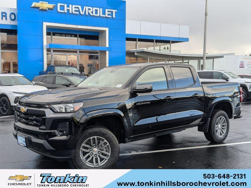 new 2024 Chevrolet Colorado car, priced at $40,500