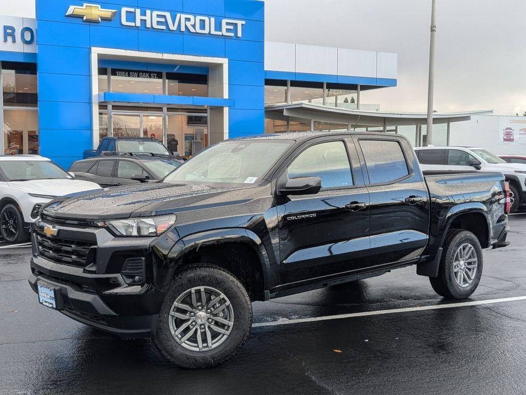 new 2024 Chevrolet Colorado car, priced at $41,250