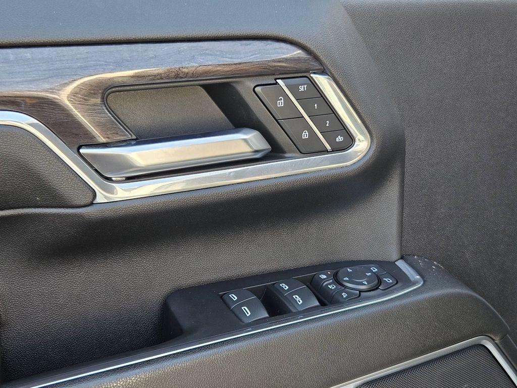 used 2024 Chevrolet Silverado 2500 car, priced at $66,967