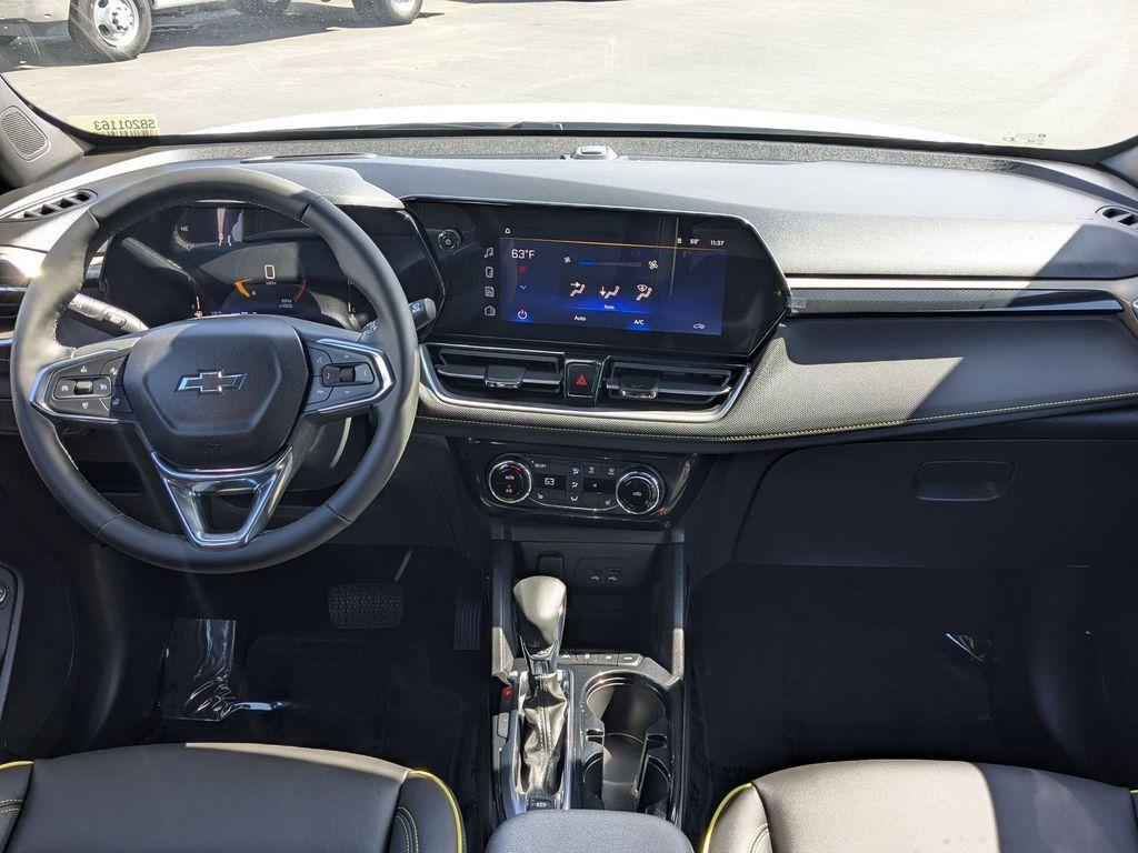 new 2025 Chevrolet TrailBlazer car, priced at $32,129