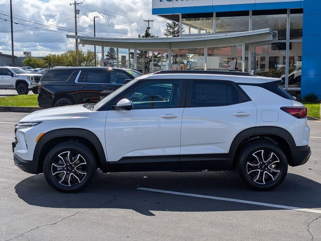 new 2025 Chevrolet TrailBlazer car, priced at $32,129