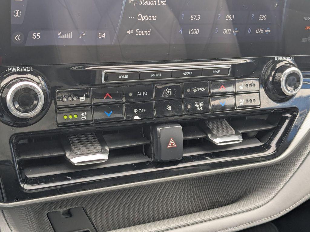 used 2021 Toyota Highlander Hybrid car, priced at $38,295