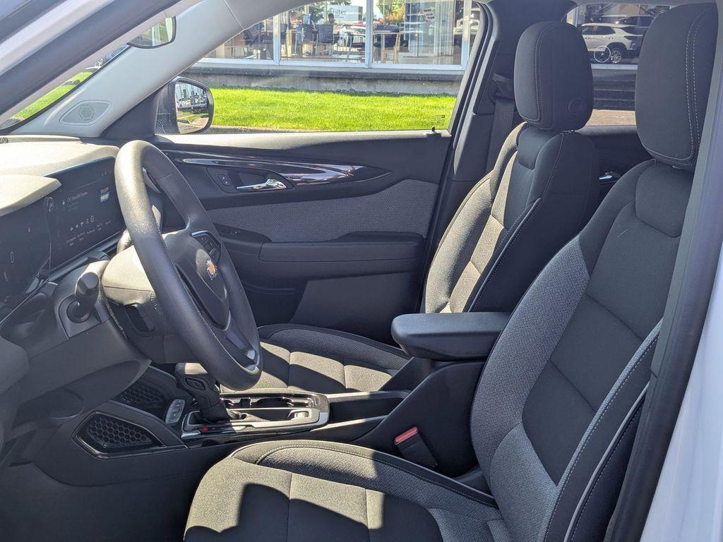 used 2025 Chevrolet TrailBlazer car, priced at $27,048