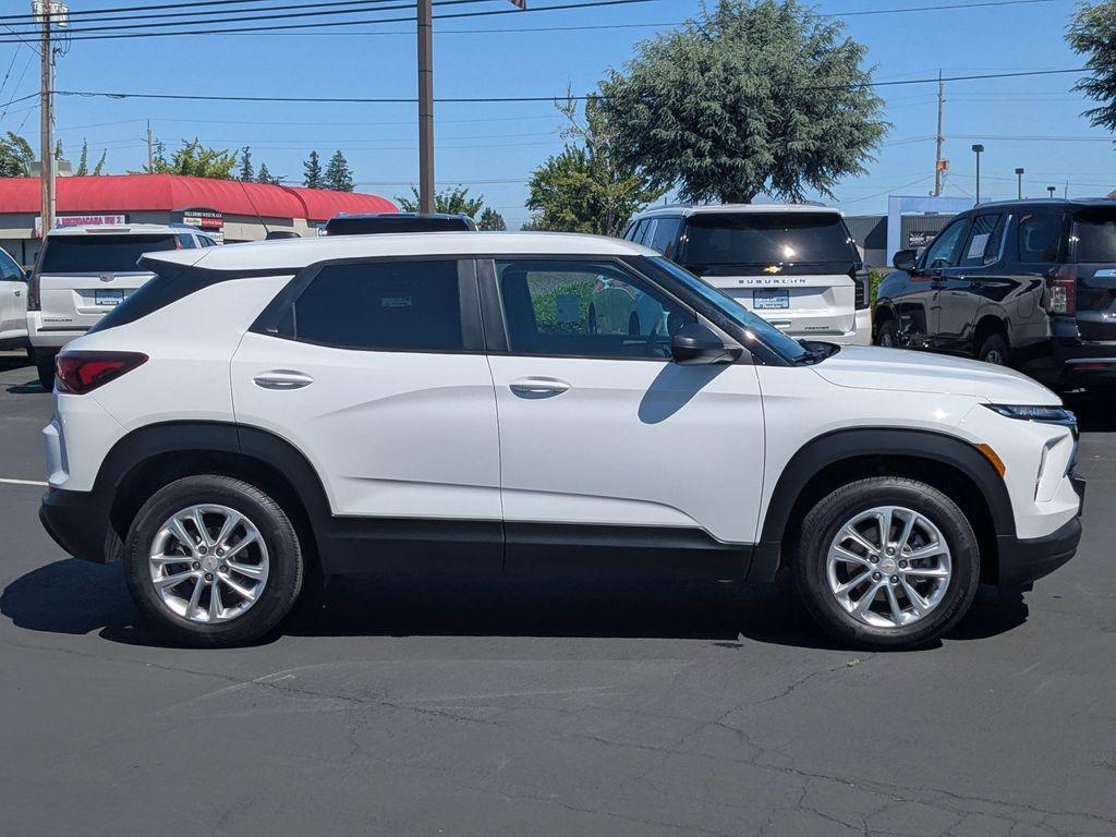 used 2025 Chevrolet TrailBlazer car, priced at $29,995