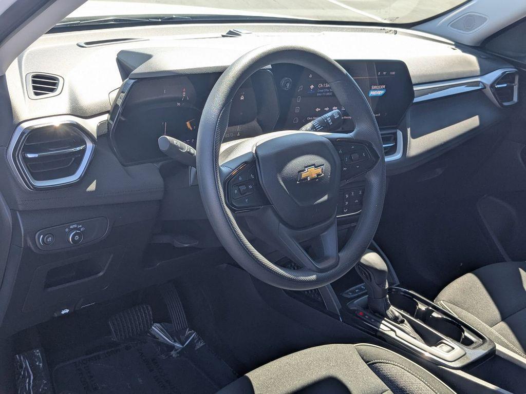used 2025 Chevrolet TrailBlazer car, priced at $27,048
