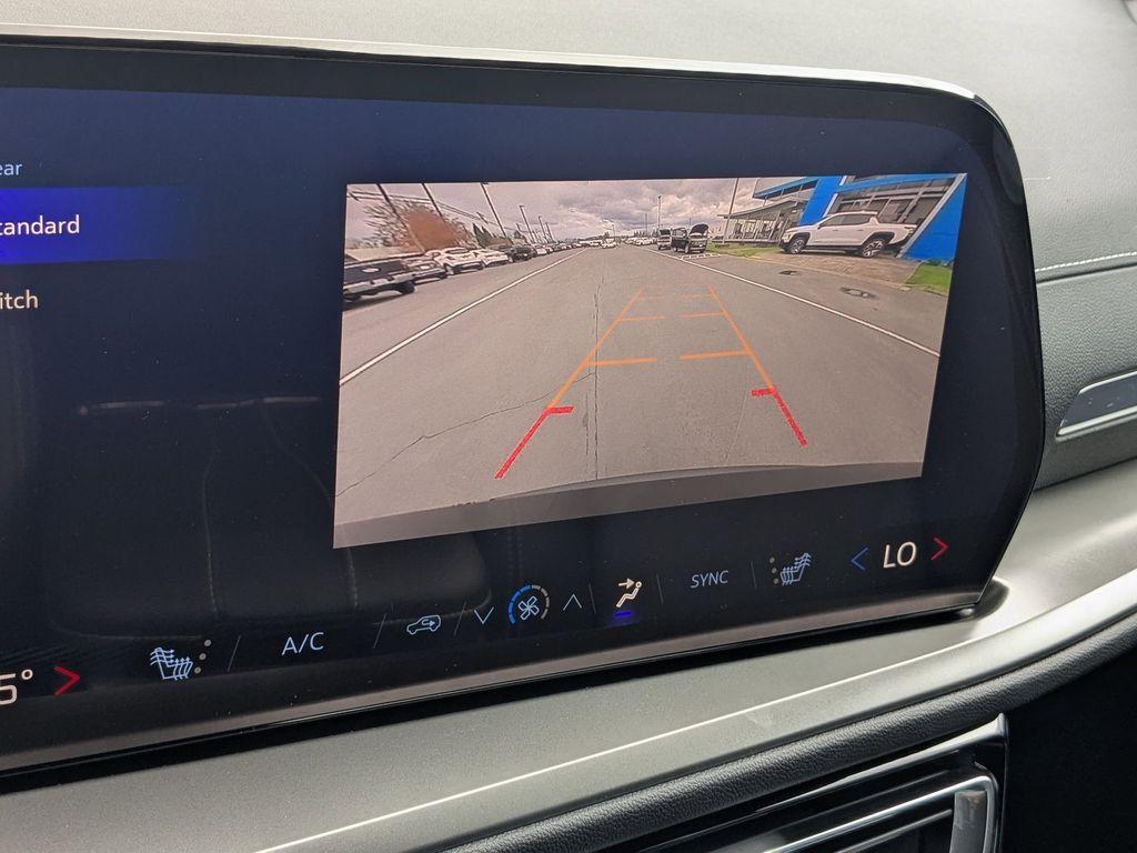 new 2025 Chevrolet Traverse car, priced at $47,730