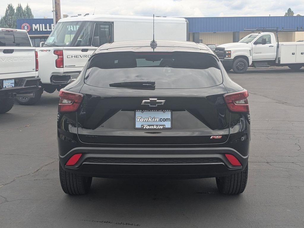 new 2025 Chevrolet Trax car, priced at $28,444